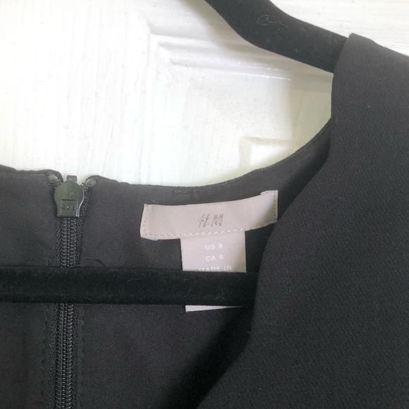 h&m thick scalloped-neckline black dress - Picture 4 of 4